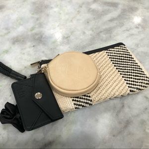 *RESERVED!* Béis Travel Wristlet Set in Natural